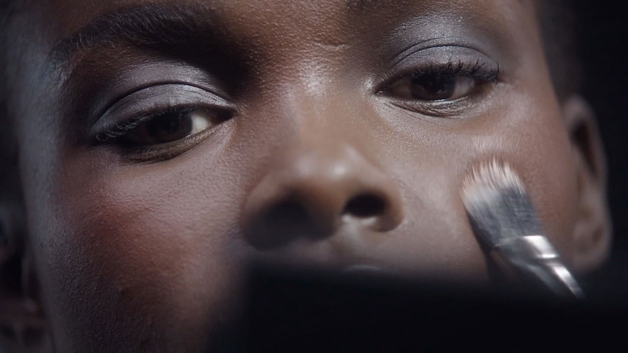 ARTISTS UP CLOSE:<br> Strobing For Dark Skin